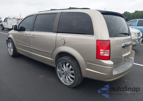 2009 Chrysler Town & Country Touring from USA, damaged, VIN 2A8HR54149R679016